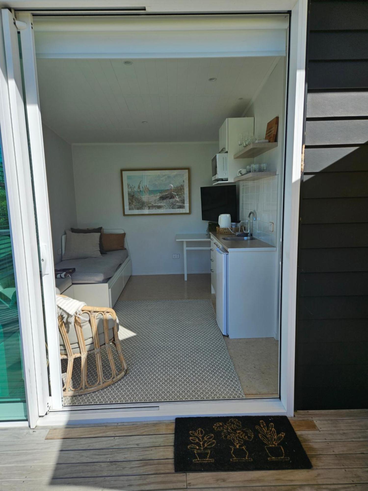 Waihi Beach Toroha Cosy Cabin ภายนอก รูปภาพ